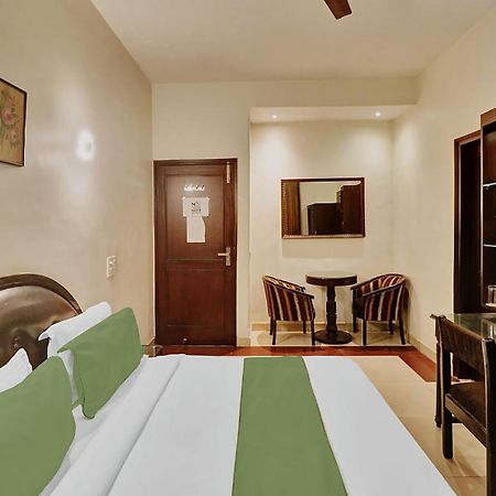 Fabexpress Lloyd House Hotell New Delhi Exteriör bild