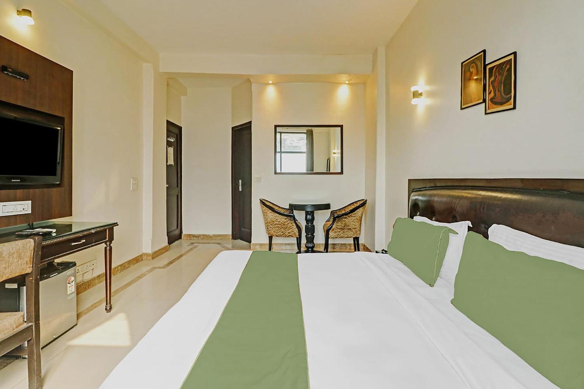Fabexpress Lloyd House Hotell New Delhi Exteriör bild