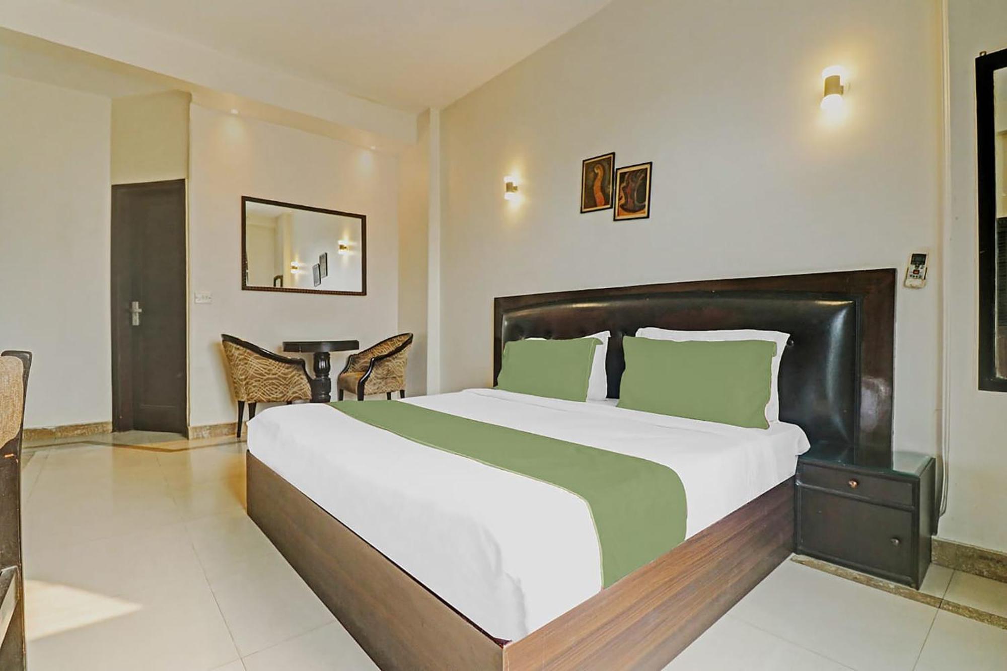 Fabexpress Lloyd House Hotell New Delhi Exteriör bild