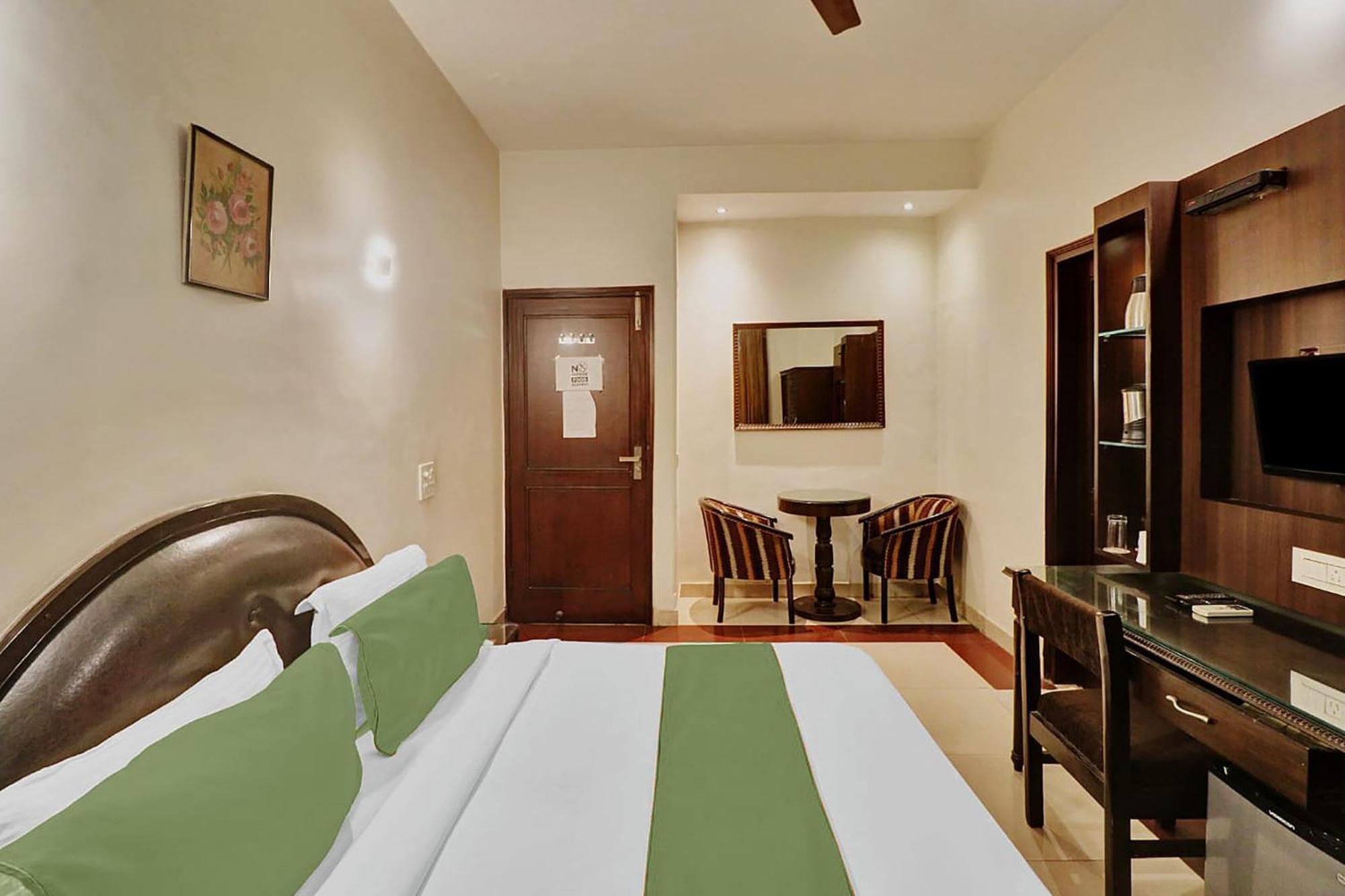 Fabexpress Lloyd House Hotell New Delhi Exteriör bild