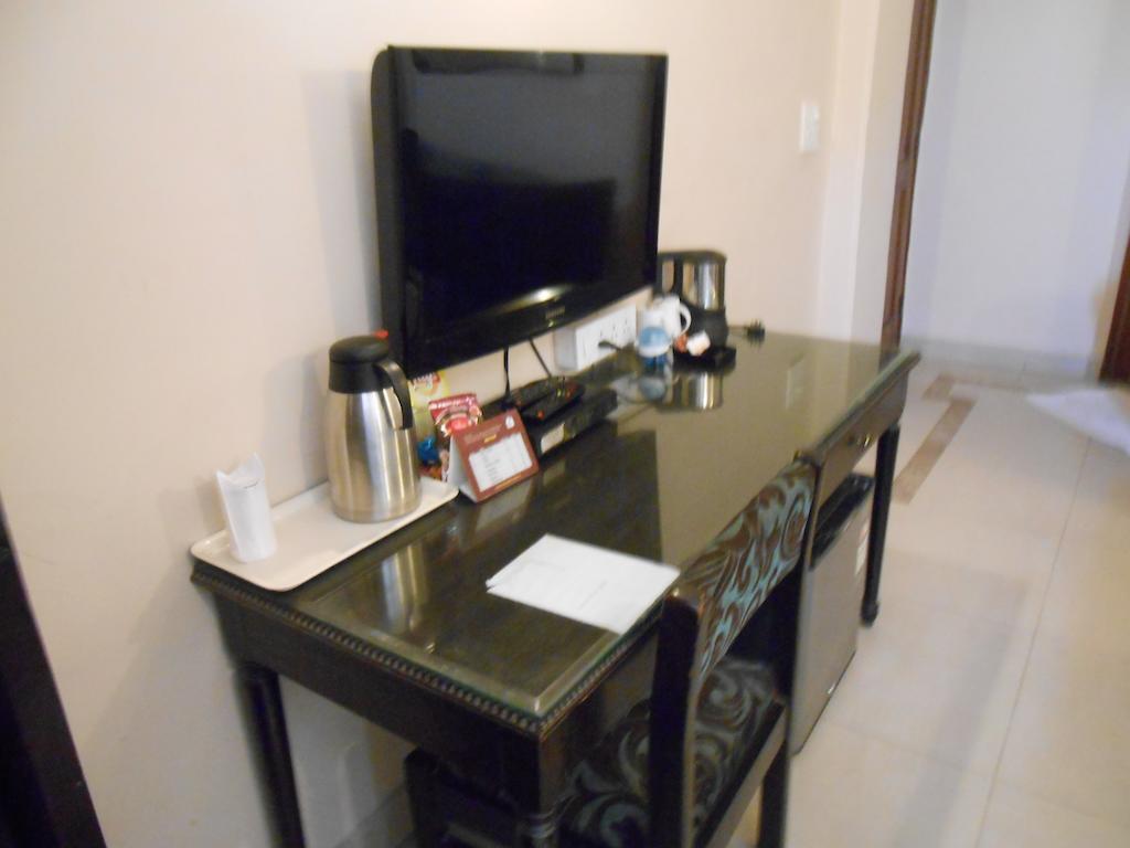 Fabexpress Lloyd House Hotell New Delhi Exteriör bild