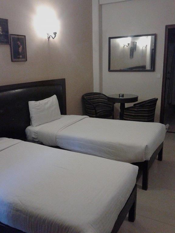 Fabexpress Lloyd House Hotell New Delhi Exteriör bild